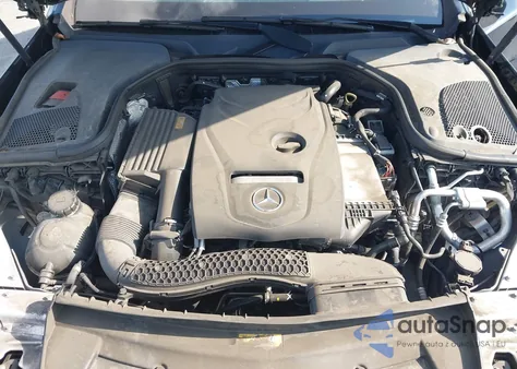 2017 Mercedes-Benz E 300 z USA, uszkodzony, nr VIN WDDZF4JB0HA258513